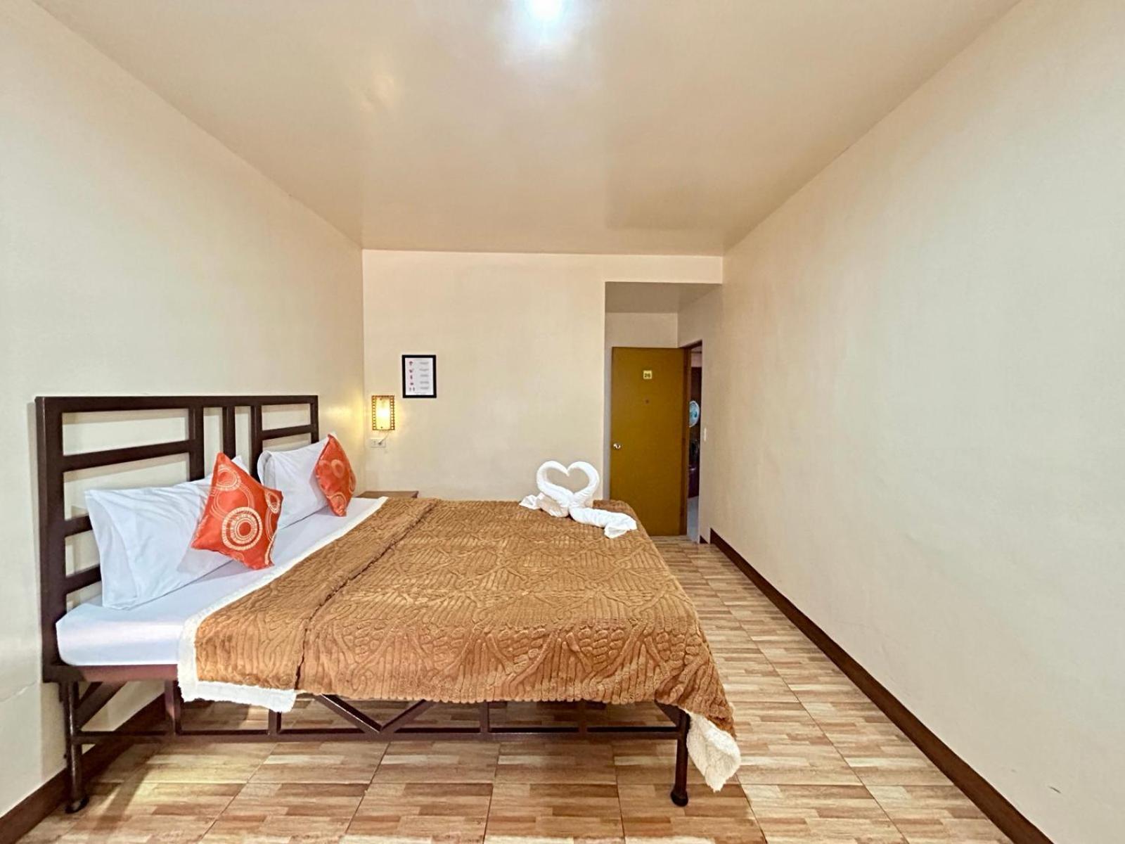 Elegance Guesthouse Pasay Esterno foto