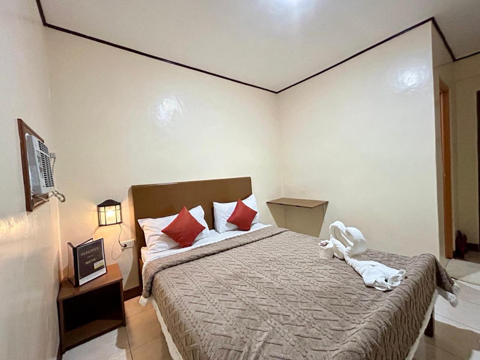 Elegance Guesthouse Pasay Esterno foto