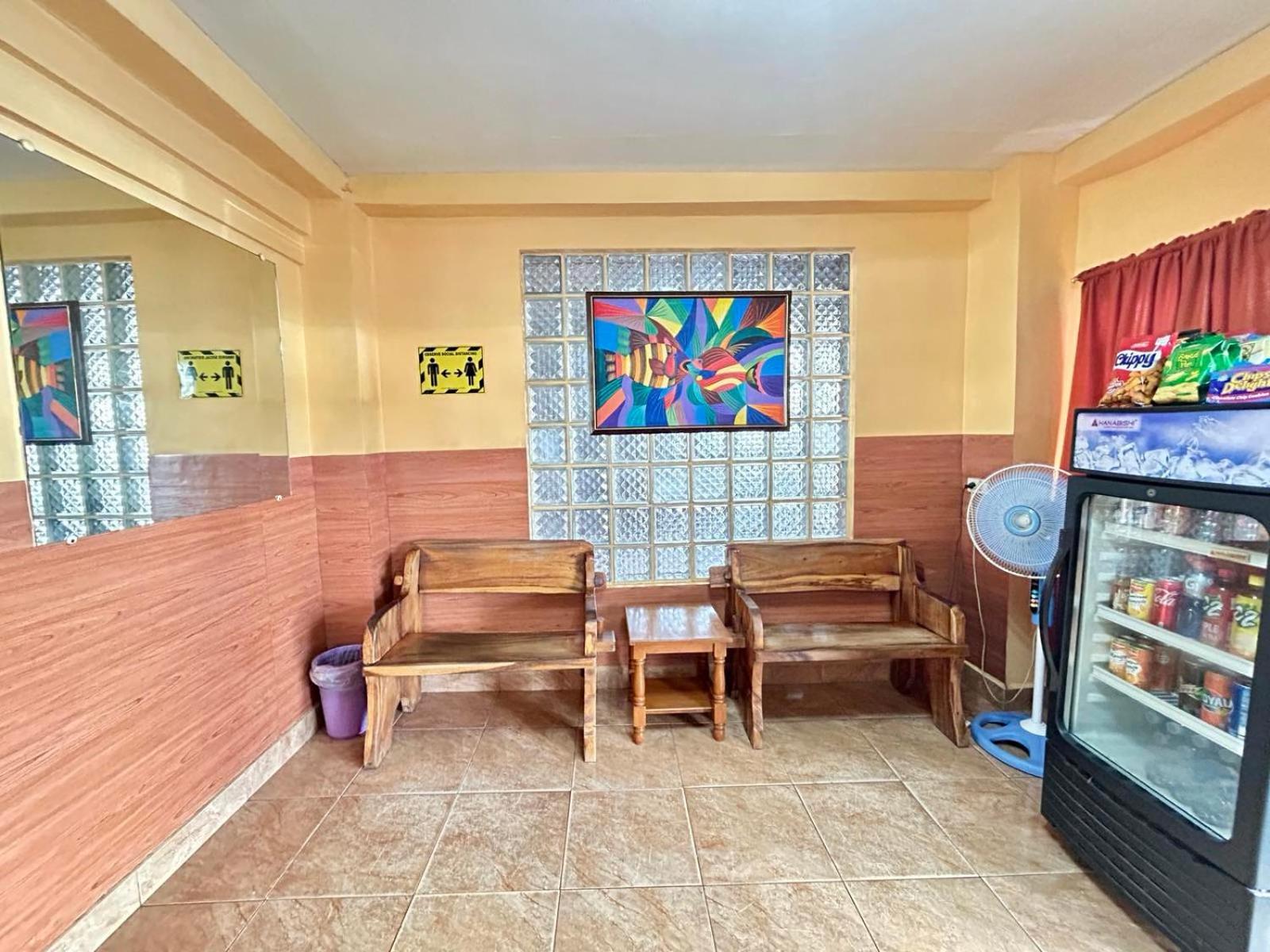 Elegance Guesthouse Pasay Esterno foto