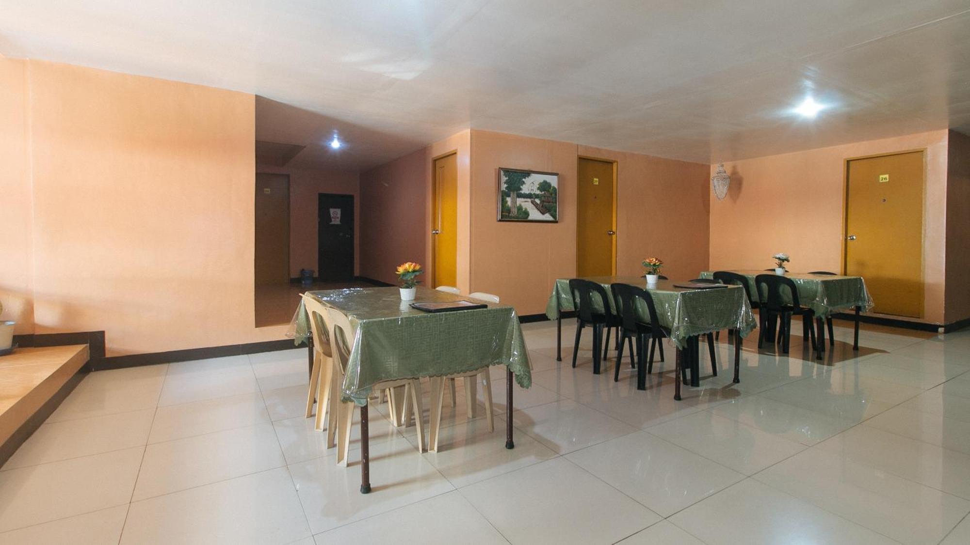 Elegance Guesthouse Pasay Esterno foto