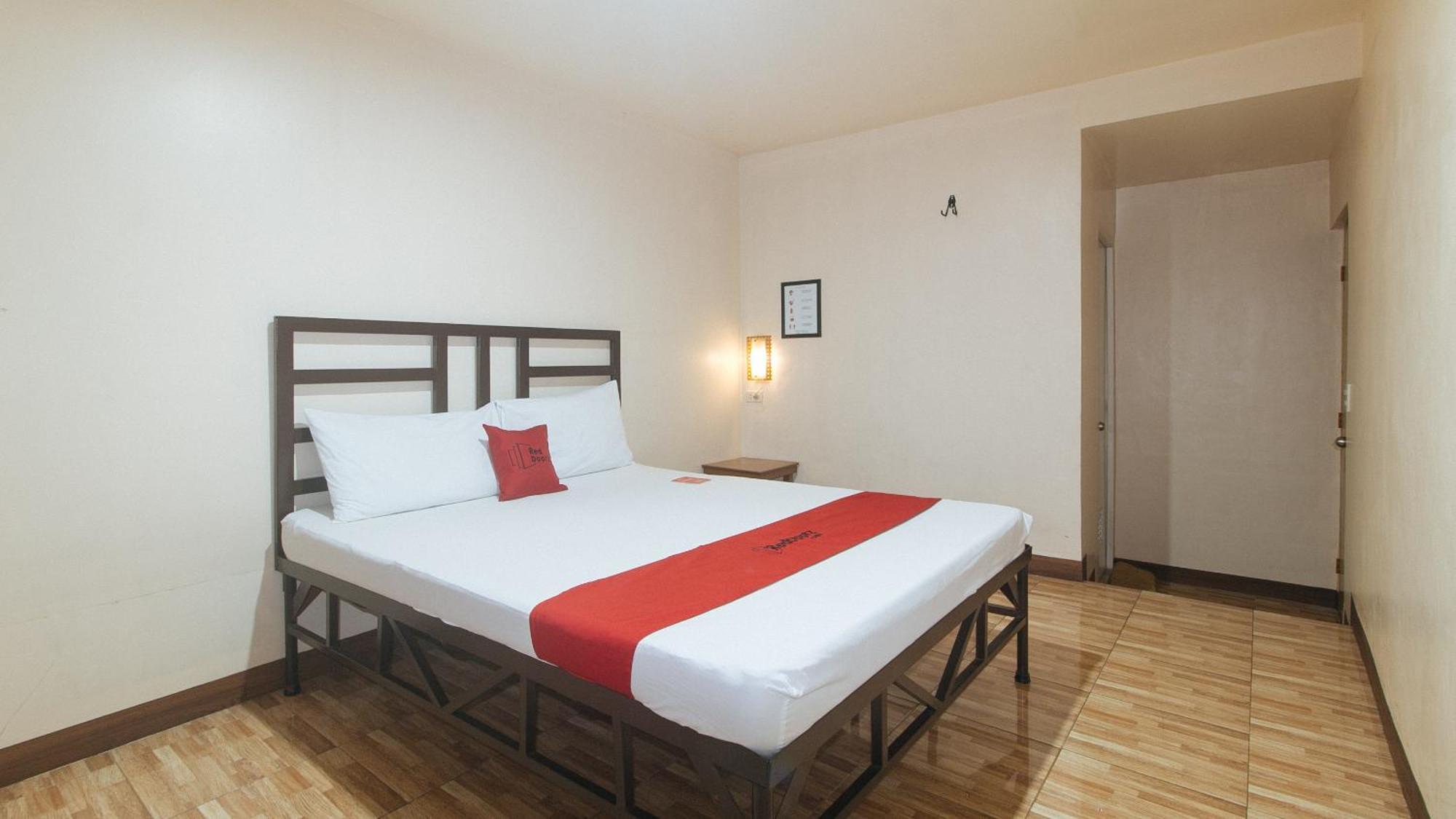 Elegance Guesthouse Pasay Esterno foto