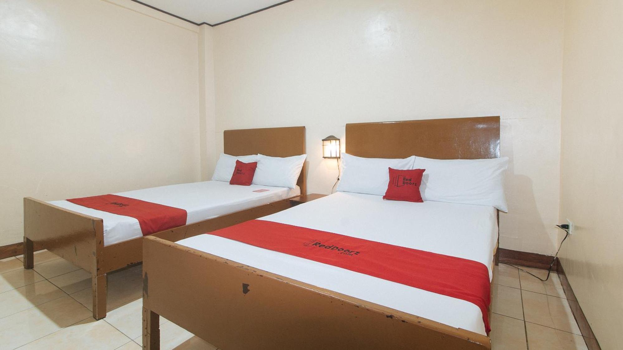 Elegance Guesthouse Pasay Esterno foto