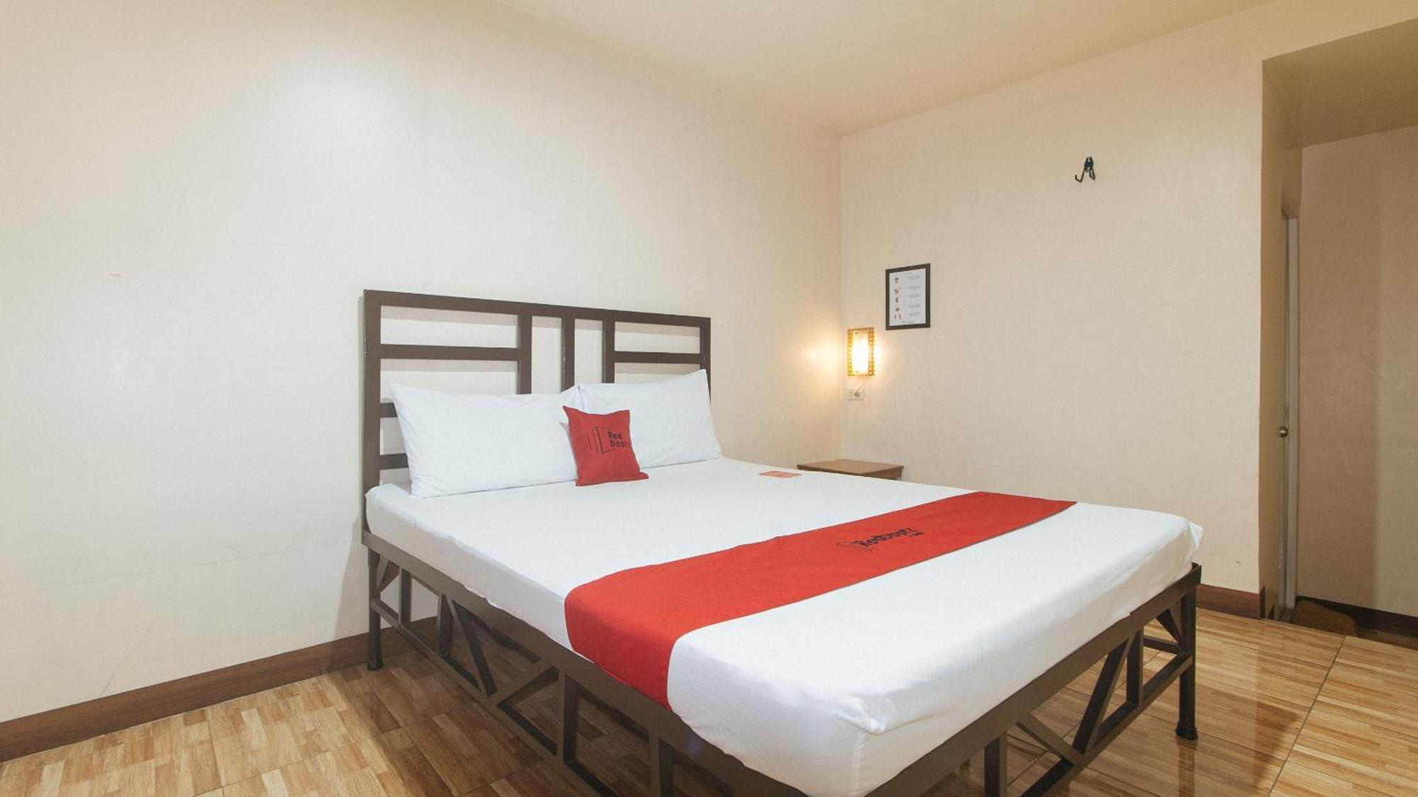 Elegance Guesthouse Pasay Esterno foto