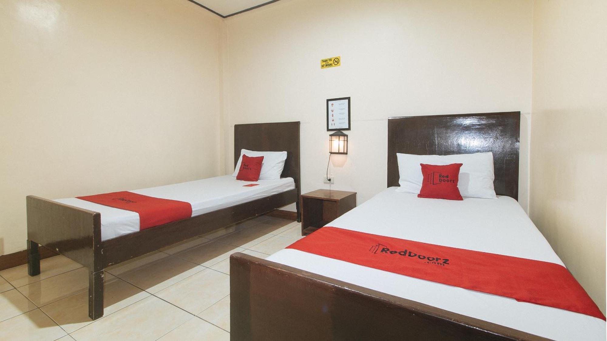 Elegance Guesthouse Pasay Esterno foto