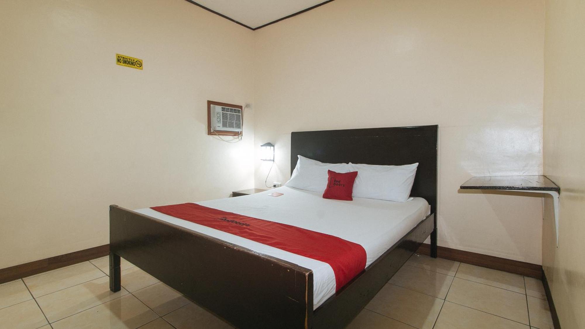 Elegance Guesthouse Pasay Esterno foto