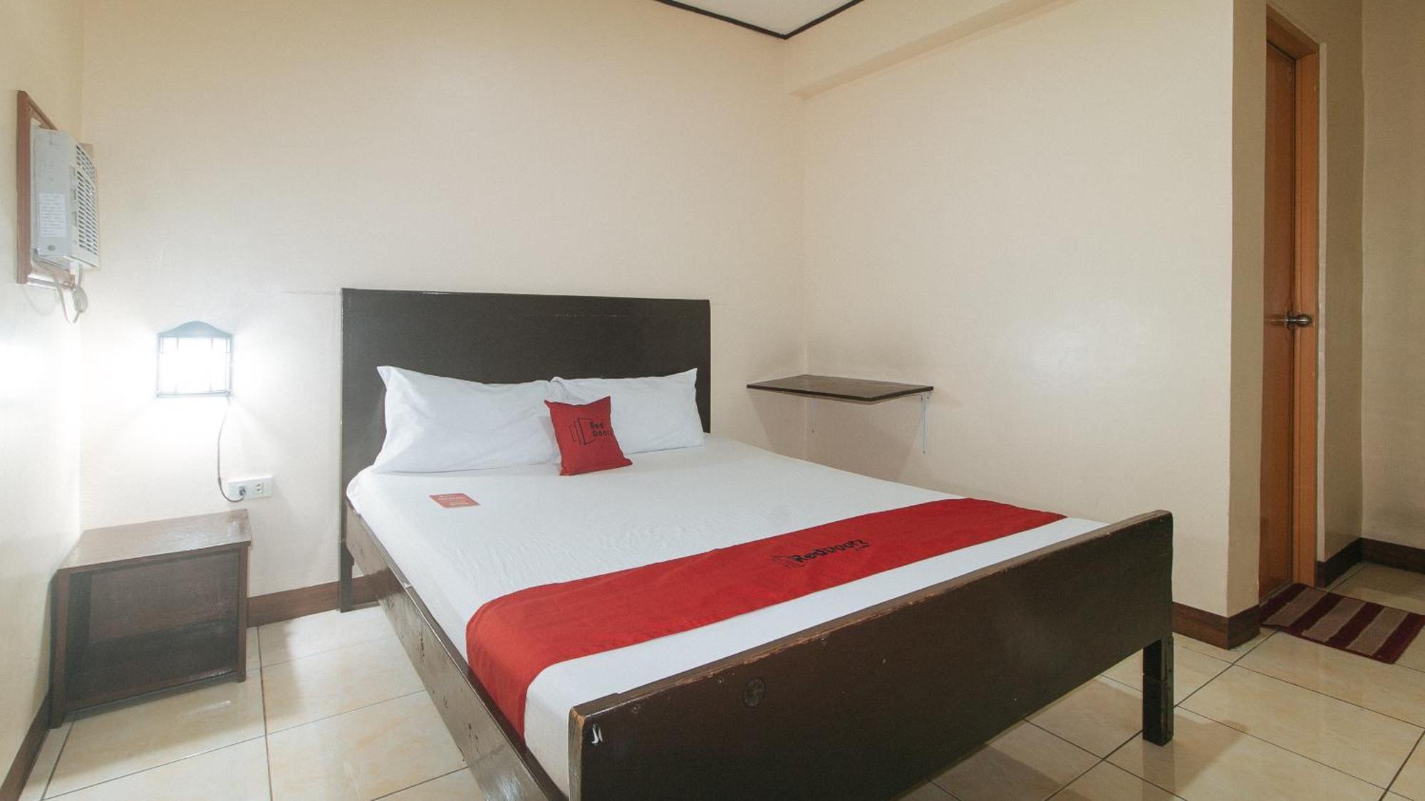 Elegance Guesthouse Pasay Esterno foto