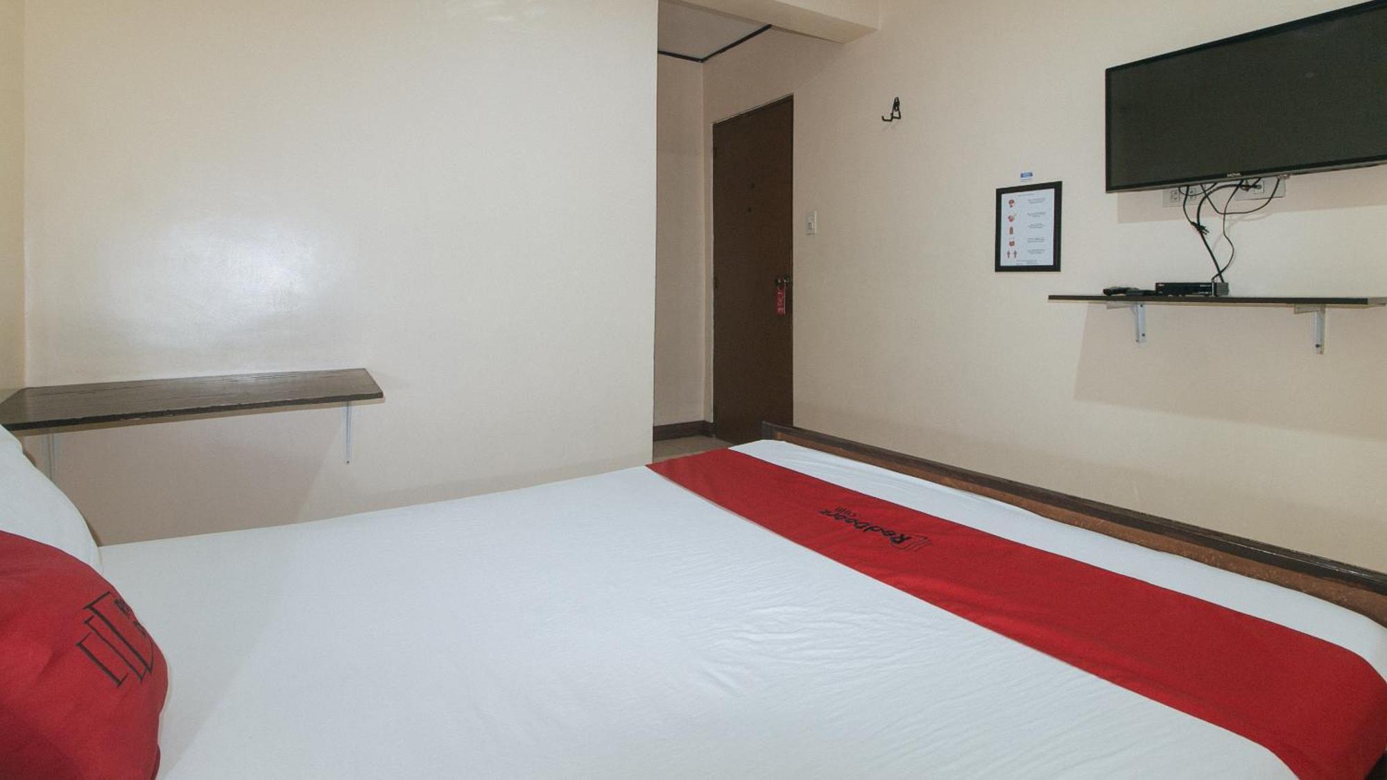 Elegance Guesthouse Pasay Esterno foto