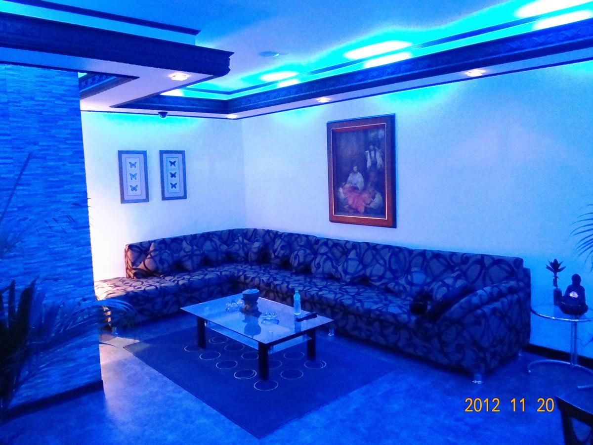 Elegance Guesthouse Pasay Esterno foto