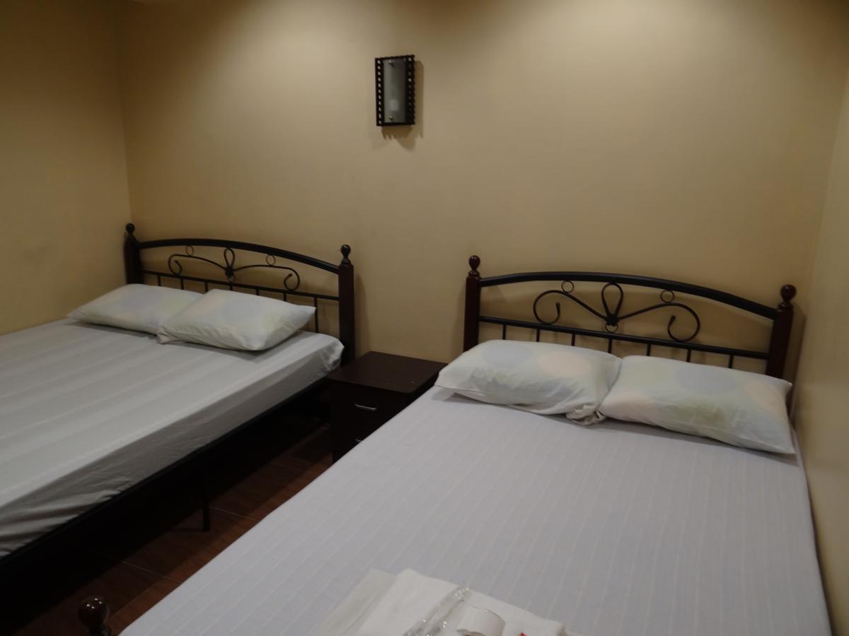 Elegance Guesthouse Pasay Esterno foto