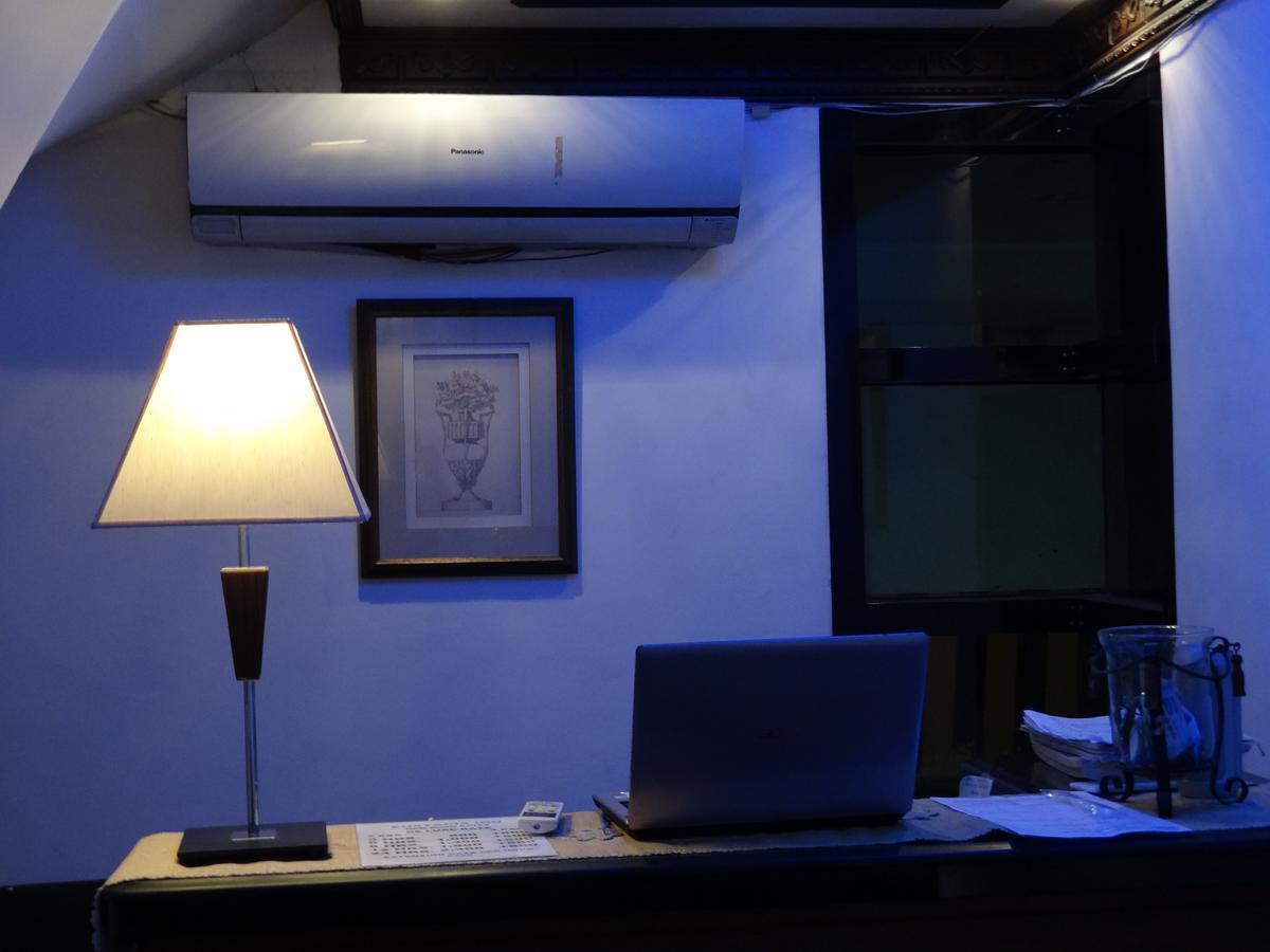 Elegance Guesthouse Pasay Esterno foto